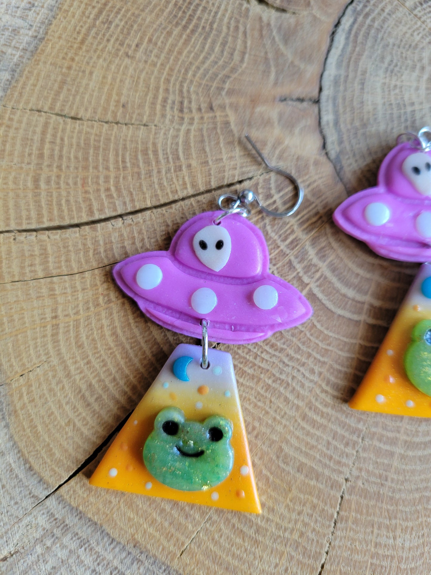 Alien Abduction: Froggie Earrings.