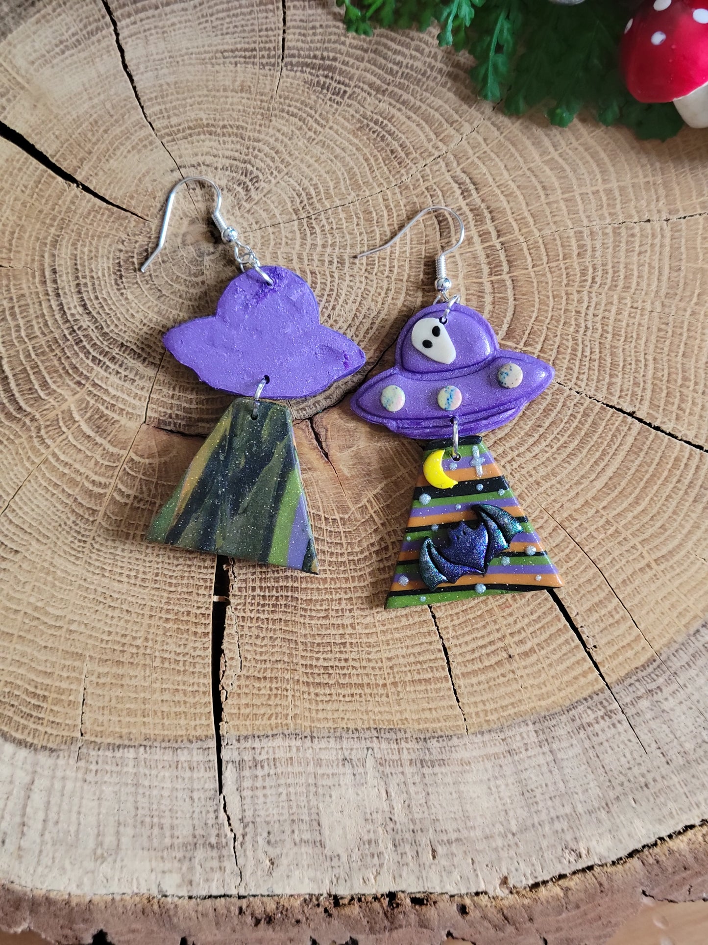 Alien Abduction : Shimmery Bat Earrings