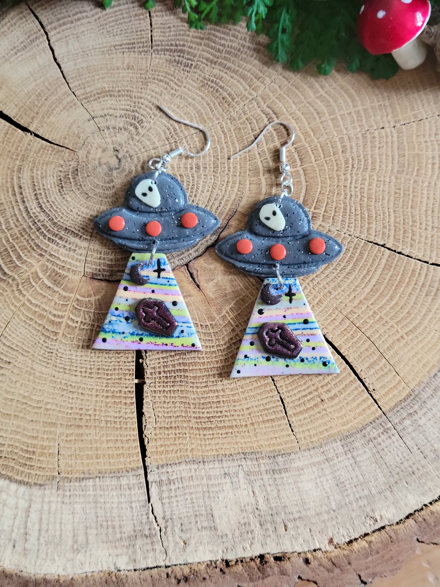 Alien Abduction: Coffin Earrings