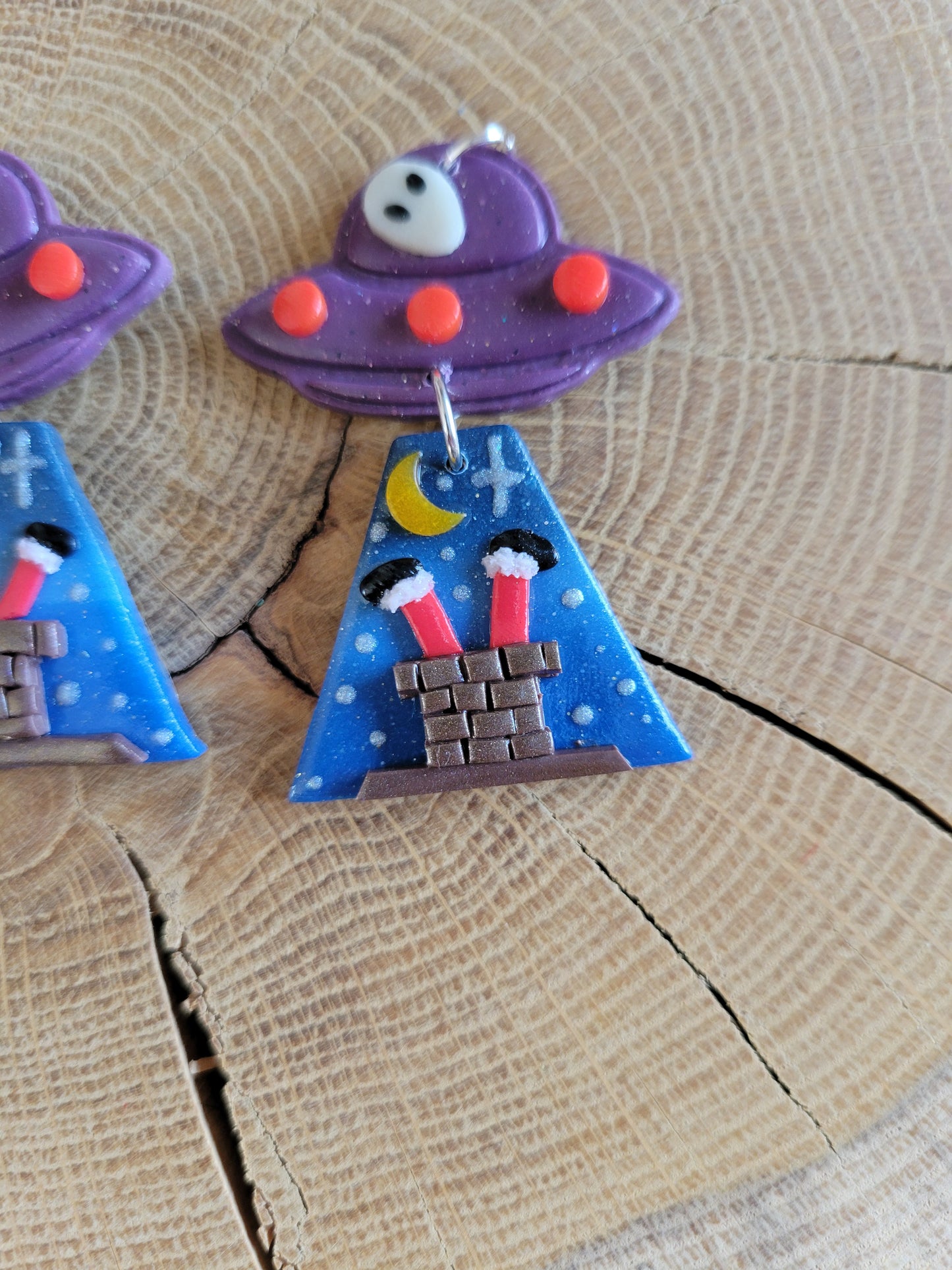 Alien Abduction: Santa in the Chimney Earrings