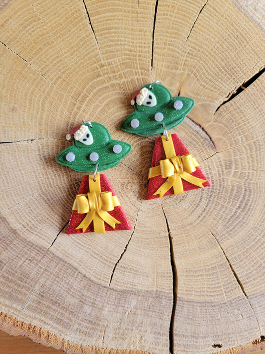 Alien Abduction: Prezzies Earrings