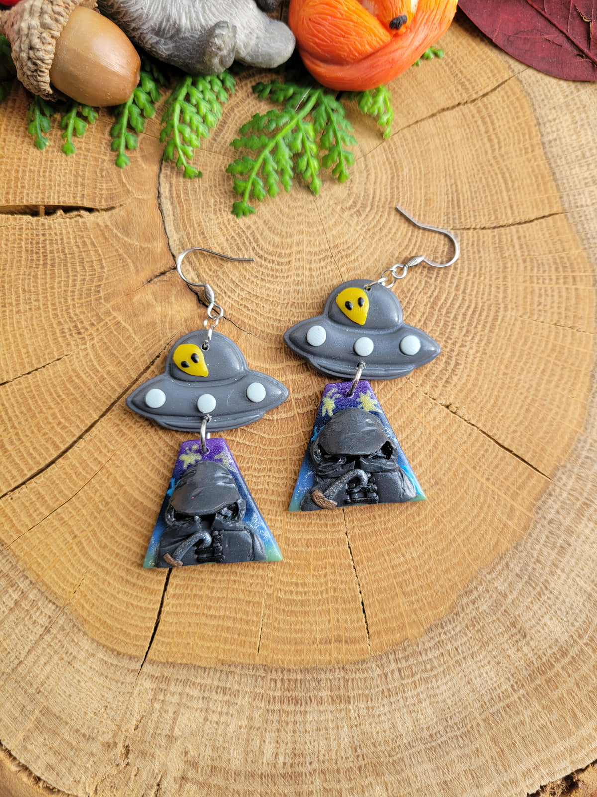 Alien Abduction: Fisherman Earrings