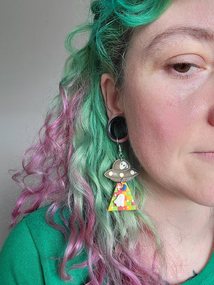 Alien Abduction: Cosy Ghostie Earrings