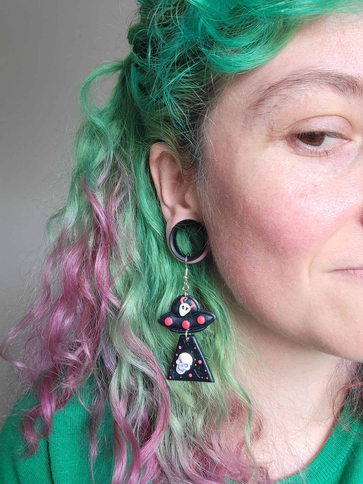 Alien Abduction: Evil Skull Earrings