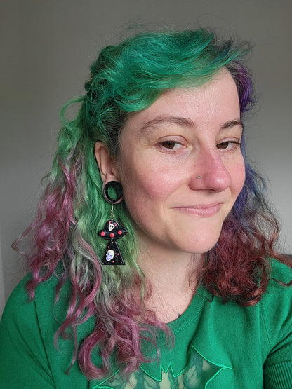 Alien Abduction: Evil Skull Earrings