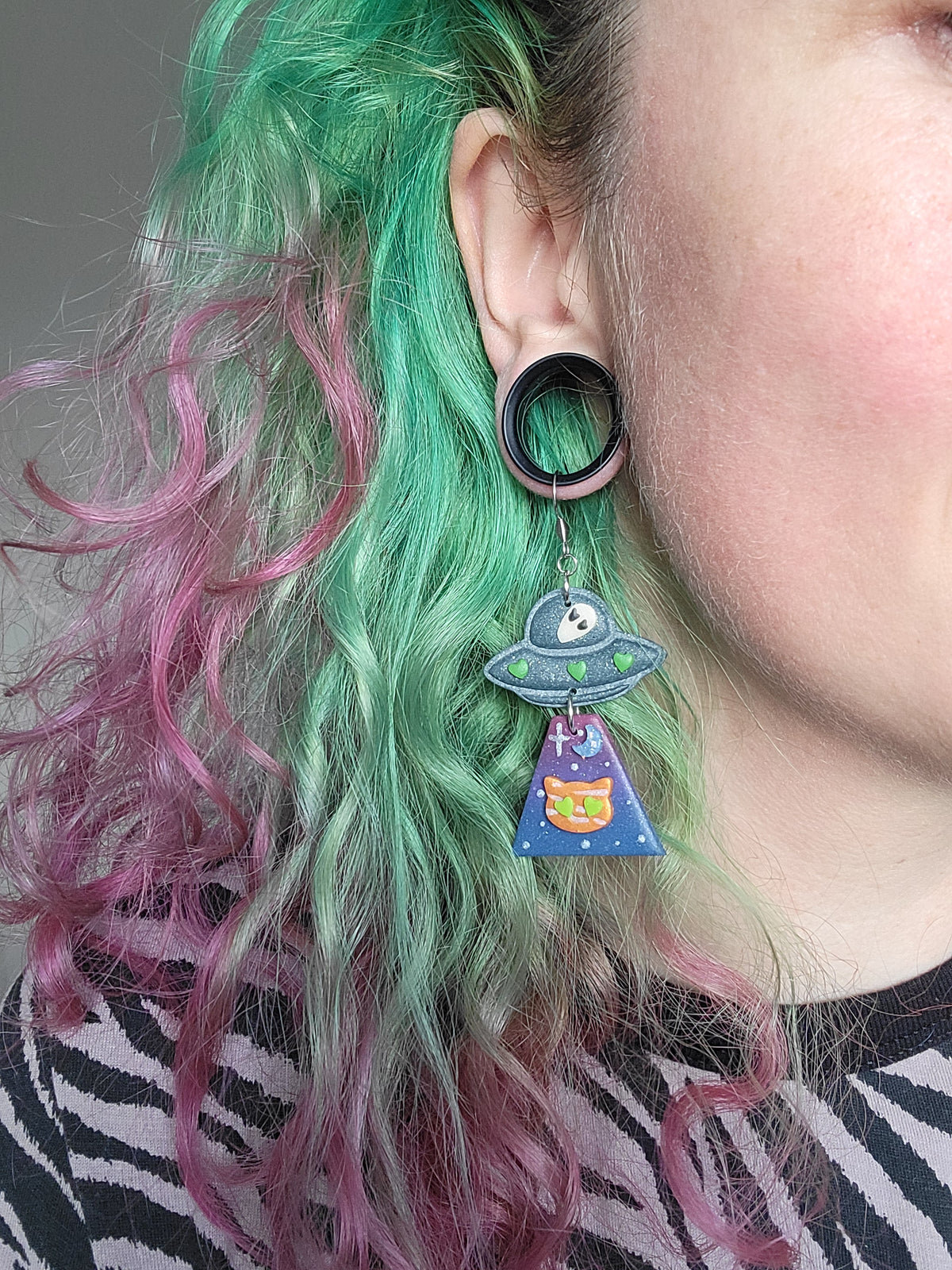 Alien Abduction: Ginger Cat Earrings