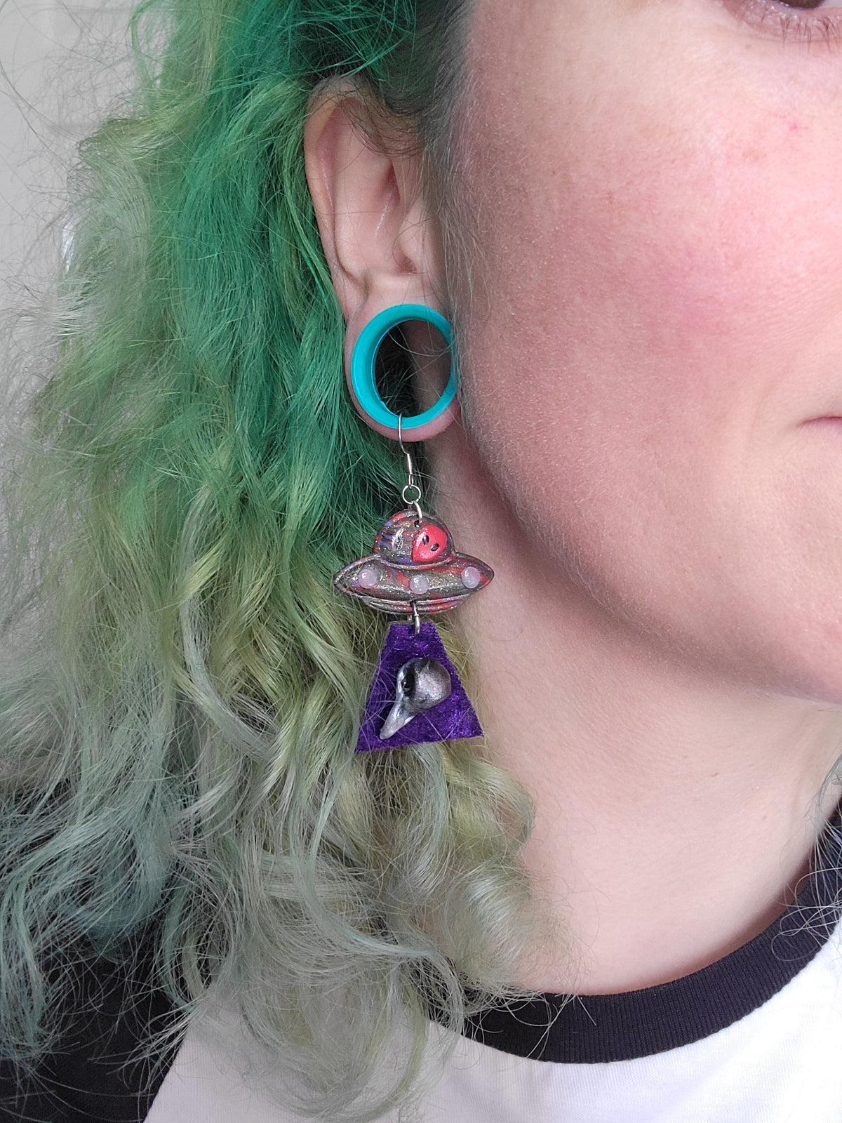 Alien Abduction: The Crow Earrings