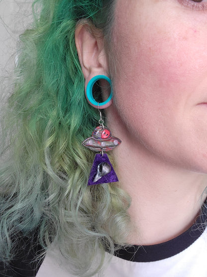Alien Abduction: The Crow Earrings