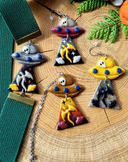Alien Abduction: Dragon Gift Set.