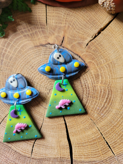 Alien Abduction: Pinky Ankylo Earrings.