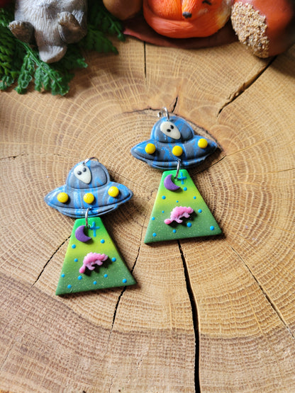 Alien Abduction: Pinky Ankylo Earrings.